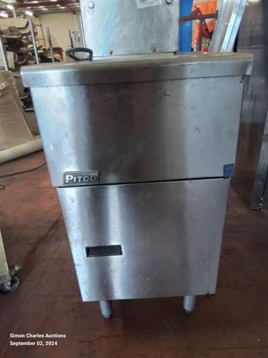 PITCO COMMERCIAL 2 BASKET GAS FRYER