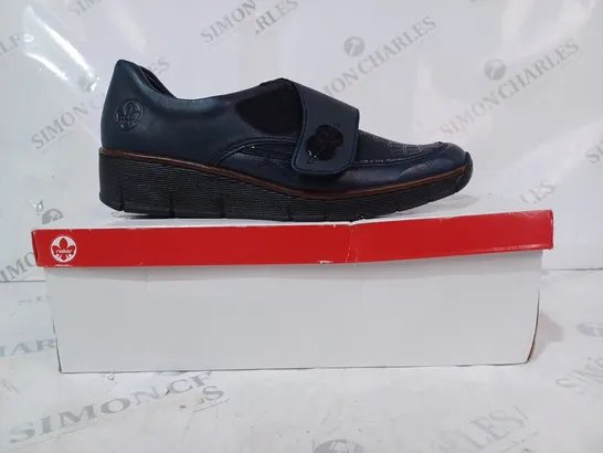 BOXED PAIR OF RIEKER SHOES IN NAVY UK SIZE 6.5