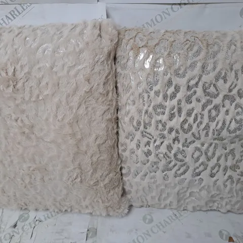 JULIEN MACDONALD SET OF 2 OFF WHITE CUSHIONS 