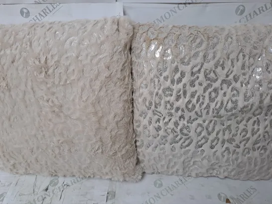 JULIEN MACDONALD SET OF 2 OFF WHITE CUSHIONS 