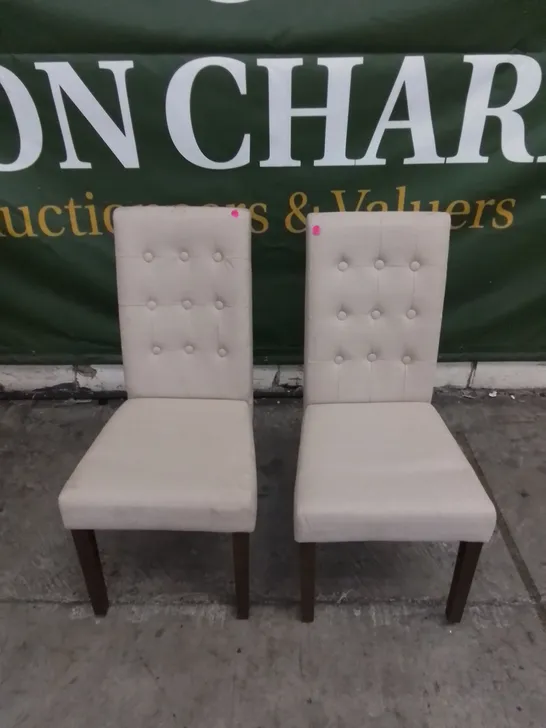 2 X DESIGNER BUTTON BACK BEIGE FABRIC DINING CHAIRS 