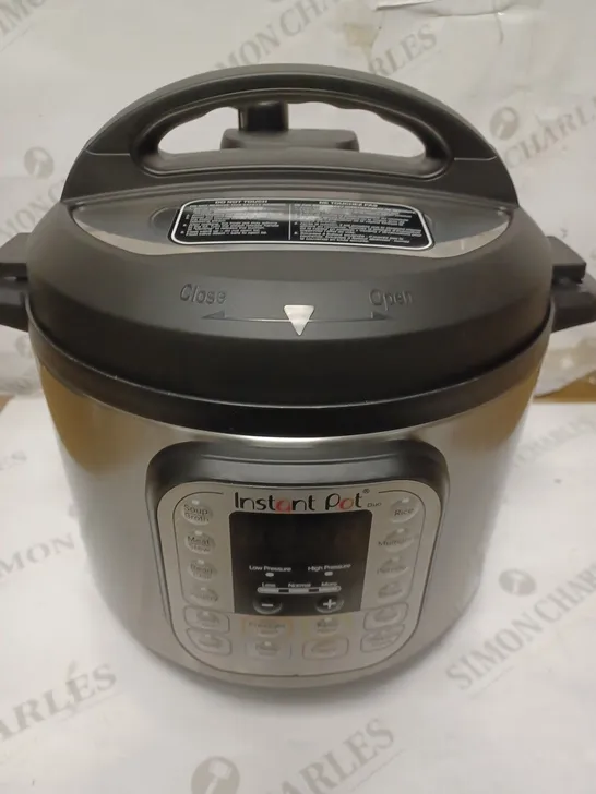 INSTANT POT DUO SMART PRESSURE COOKER