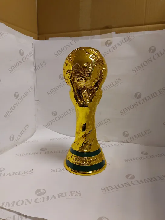 FOOTBALL WORLD CUP TROPHY 