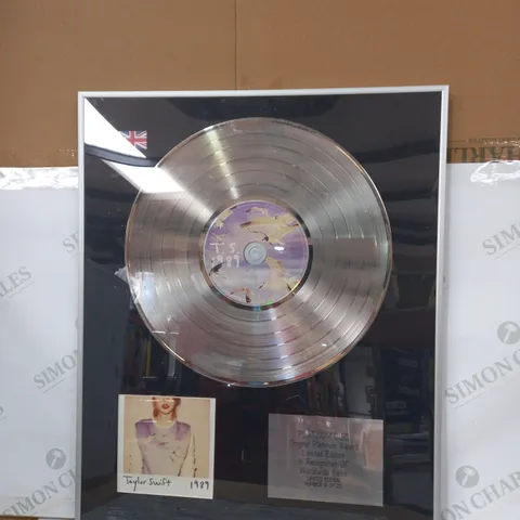 TAYLOR SWIFT - 1989 LIITED EDITION FRAMED PLATINUM DISC