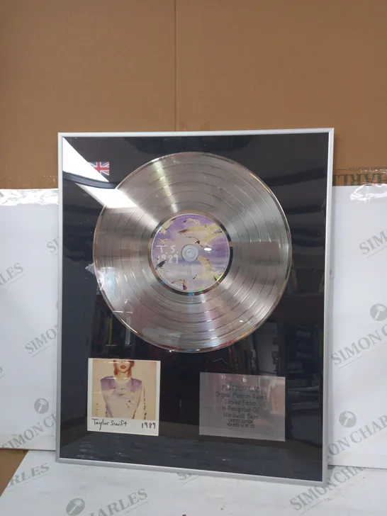 TAYLOR SWIFT - 1989 LIITED EDITION FRAMED PLATINUM DISC