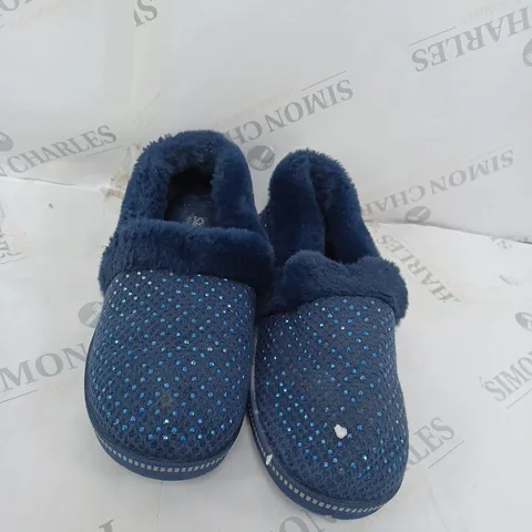 NAVY BLUE SKETCHERS HOUSE SLIPPERS 