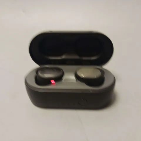 SET OF 5 SKULLCANDY EARPHONES