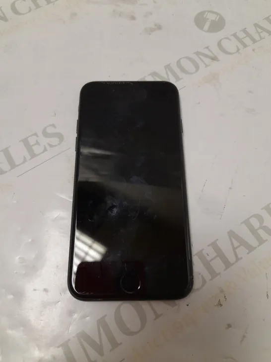 APPLE IPHONE 7 (A1778)