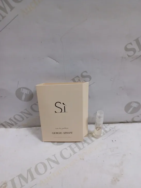 LOT TO CONTAIN APPROX 120 X 1.2ML GIORGIO ARMANI SI SAMPLE SPRAYS EDP