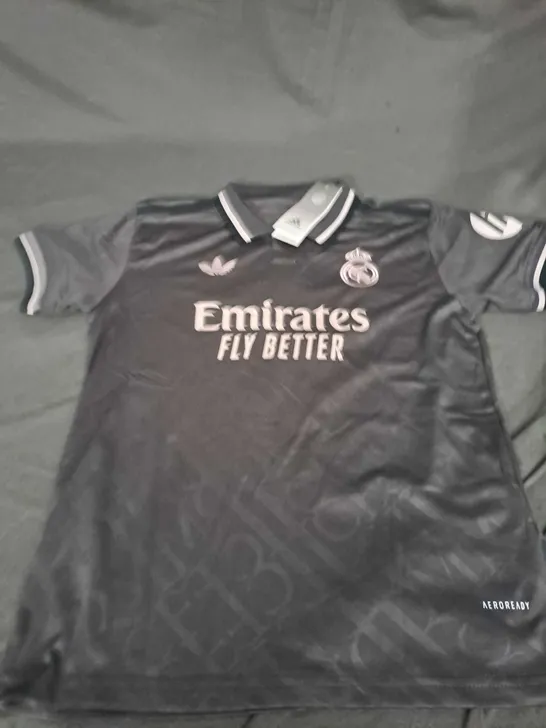 REAL MADRID FC AWAY SHIRT WITH MPABBE 9 SIZE 28