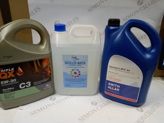 BOX OF 3 ITEMS TO INCLUDE SMITH AND LUBRICANTS TRANSMISSION FLUID (5L), TRADE CHEM PURE DISTILLED WATER (5L) AND TRIPLE QX 5W-30 C3 SYNTHETIC MOTOR OIL (5L) - COLLECTION ONLY