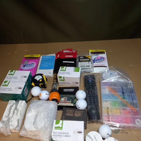 LOT OF ASSORTED ITEMS TO INCLUDE GOLF BALLS, BIKE CHAINS AND SCREW KIT 