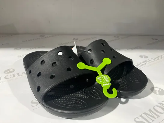 PAIR OF BLACK CROCS SIZE W5/M4