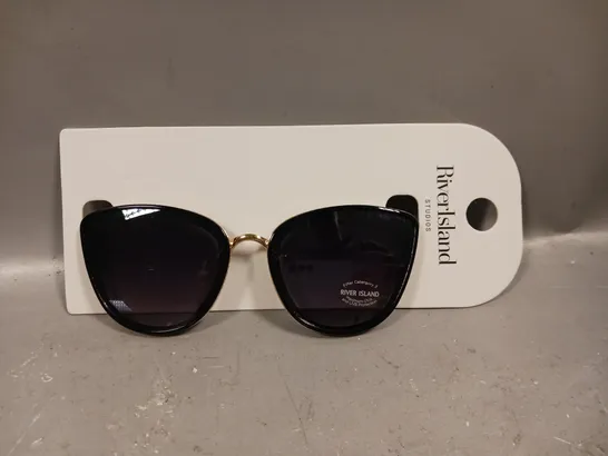 RIVER ISLAND CAT EYE SUNGLASS IN BLACK & GOLD