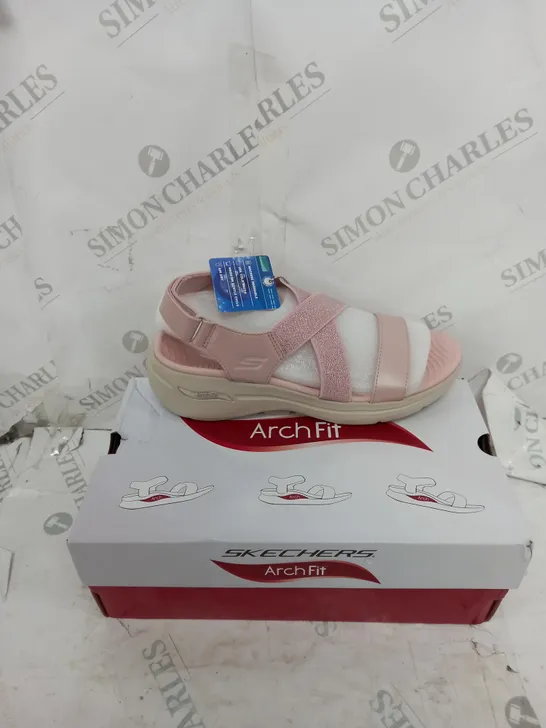 SKECHERS GO WALK ARCH FIT SANDAL - ROSE SIZE 5