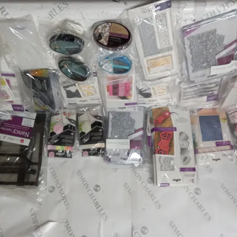 BOX OF APPROX 50 ASSORTED CRAFT ITEMS TO INCLUDE SPECTRUM NOIR METALLIC TWIN TIP MARKERS, HARMONY BY SPECTRUM WAT ER REACTIVE DIE, CRAFTERS COMPANION CLEAR ACRYLIC STAMP SET, ETC. 