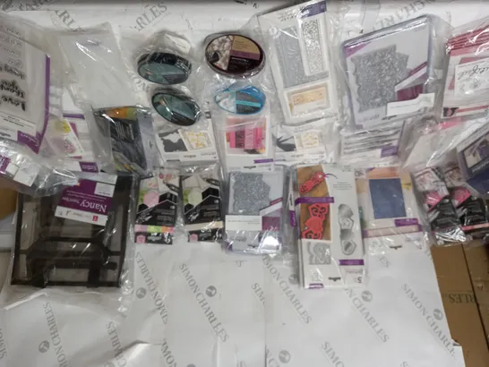 BOX OF APPROX 50 ASSORTED CRAFT ITEMS TO INCLUDE SPECTRUM NOIR METALLIC TWIN TIP MARKERS, HARMONY BY SPECTRUM WAT ER REACTIVE DIE, CRAFTERS COMPANION CLEAR ACRYLIC STAMP SET, ETC. 