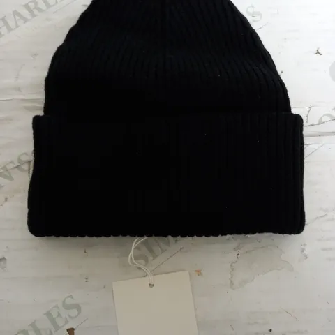 COS BLACK PLAIN BEANIE  