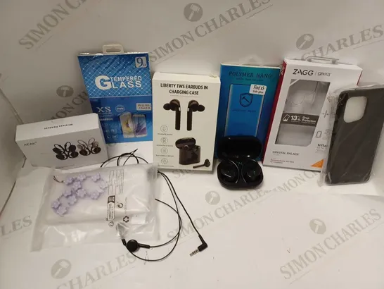 LOT OF APPROXIMATELY 20 PHONE ACCESSORIES AND ELECTRICALS TO INCLUDE TEMPERED GLASS SCREEN PROTECTORS, TRUE WIRLESS EARBUDS WITH CHARGING CASE, PHONE CASE, ETC