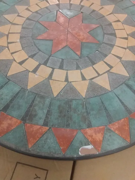 BOXED MOSAIC CIRCULAR TABLE