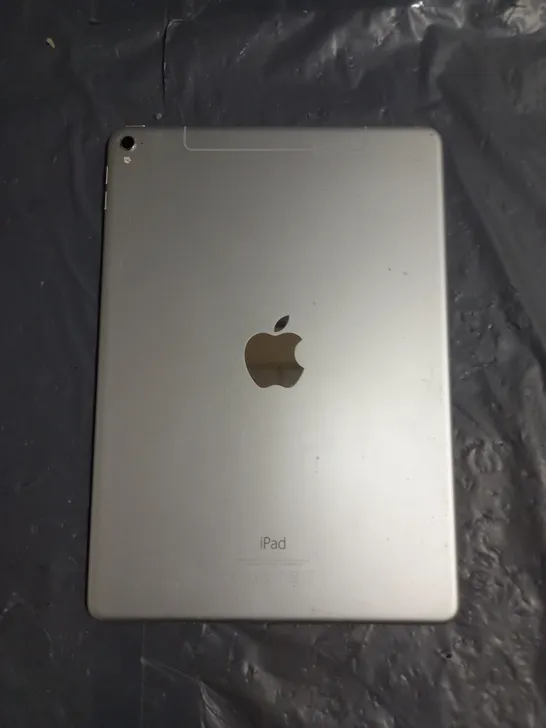 APPLE IPAD PRO 9.7" MODEL MLPX2FD/A