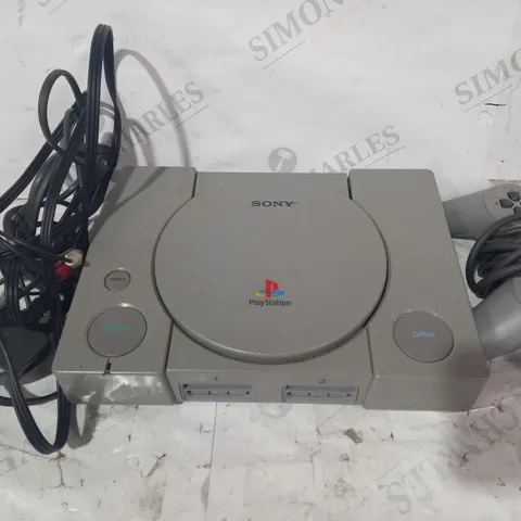 SONY PLAYSTATION 1 GAMES CONSOLE W. CONTROLLER