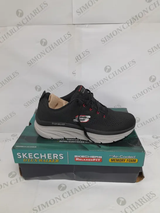 BOXED SKETCHERS D'LUX TRAINERS SIZE 8