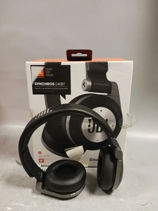 BOXED JBL SYNCHROS E40BT WIRELESS HEADPHONES 