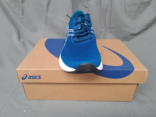 BOXED PAIR OF ASICS GEL-EXCITE 9 SHOES IN BLUE/WHITE UK SIZE 9