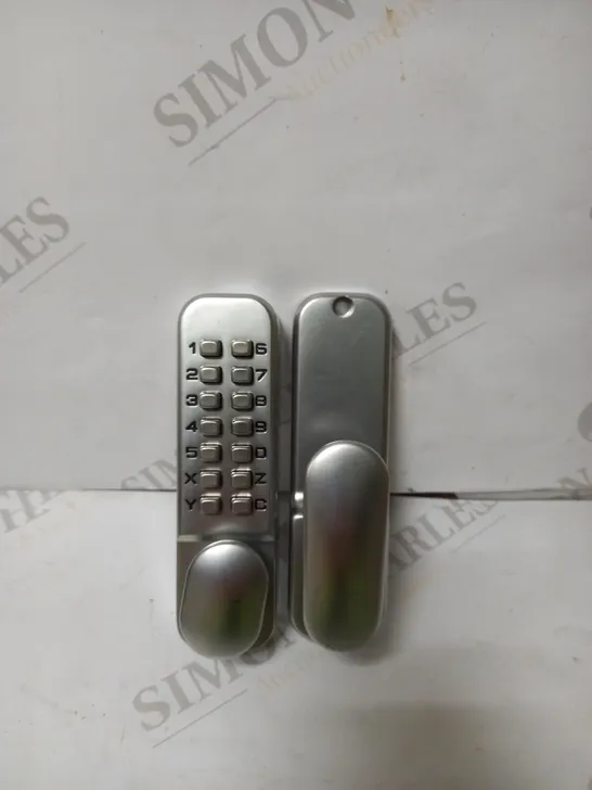 YALE NUMBER PAD DOOR LOCK