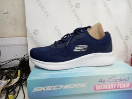 SKETCHERS MEMORY FOAM BLUE TRAINERS SIZE 5