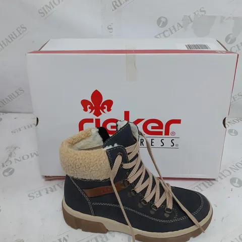 BOXED PAIR OF RIEKER LACE UP CHUNKY BOOTS IN NAVY SIZE 4