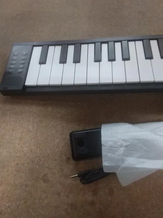 BOXED FOLDING PIANO 88 TOUCH BLUETOOTH