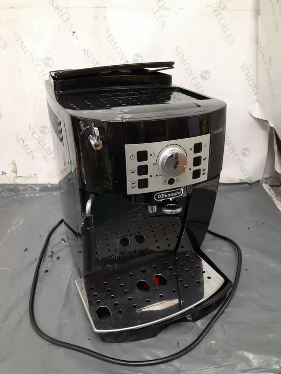 DELONGHI MAGNIFICA S