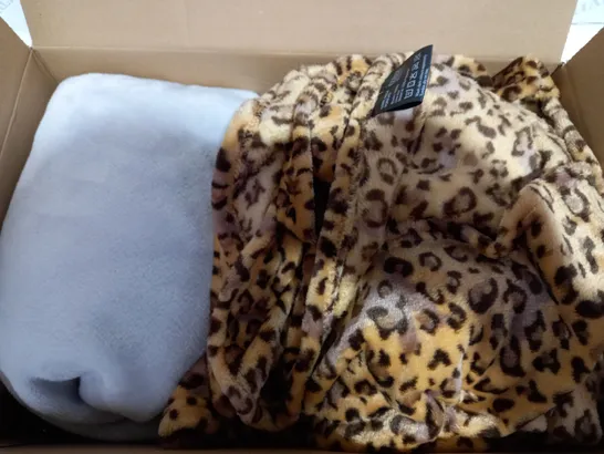 SET OF 2 COZEE HOME VELVETSOFT CHEETAH PRINT & BLUE PONCHO COWL NECK 