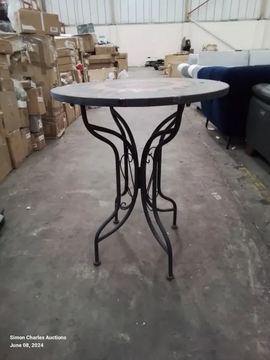 BOXED MOSAIC CIRCULAR TABLE