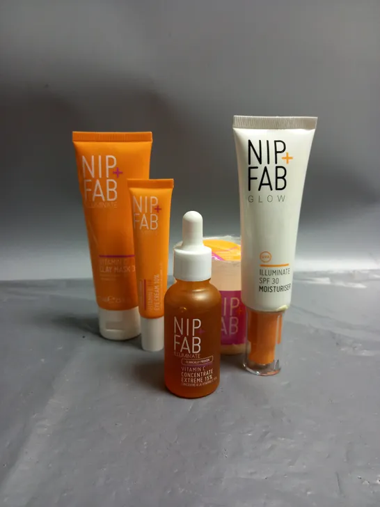 BOXED LOT OF 5 ASSORTED NIP AND FAB HEALTH AND BEAUTY ITEMS TO INCLUDE ILLUMINATE VITAMIN C CONCENTRATE (30ML), VITAMIN C EYE CREAM (15ML), VITAMIN C CLAY MASK (75ML), ETC. 