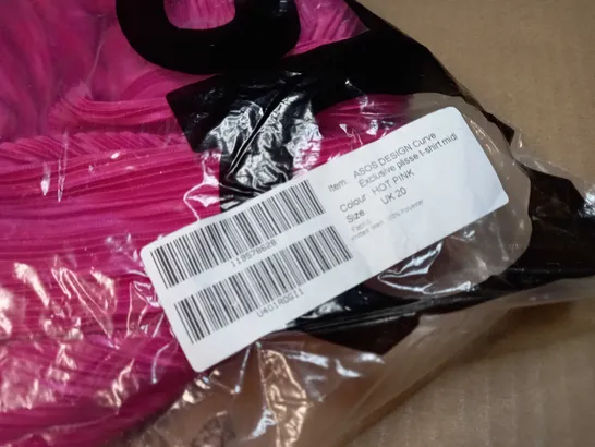 PACKAGED ASOS HOT PINK PLISSE T-SHIRT - SIZE 20