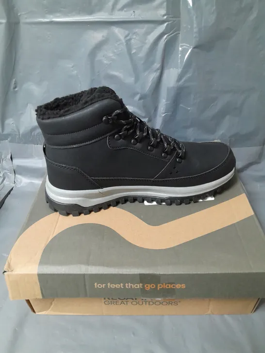 PAIR OF REGATTA WOMENS SHERBOURNE WALKING BOOTS -BLACK - 6 RRP £80