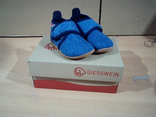 BOXED PAIR OF GIESSWEIN KIDS SLIM FIT SHOES JEANS BLUE SIZE 21