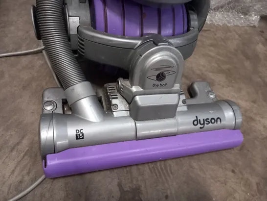 DYSON VACUUM CLEANER