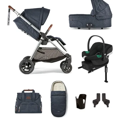 BOXED MAMAS AND PAPAS FLIP XT3 STROLLER AND CARRYCOT WITH OCARRO FOOTMUFF, SHOULDER BAG, CUP HOLDER ADAPTERS IN NAVY FLANNEL (4 BOXES)