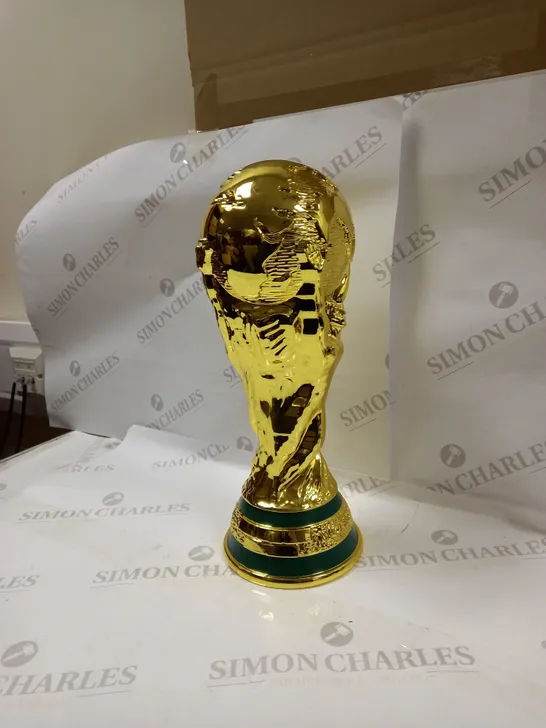 REPLICA WORLD CUP TROPHY