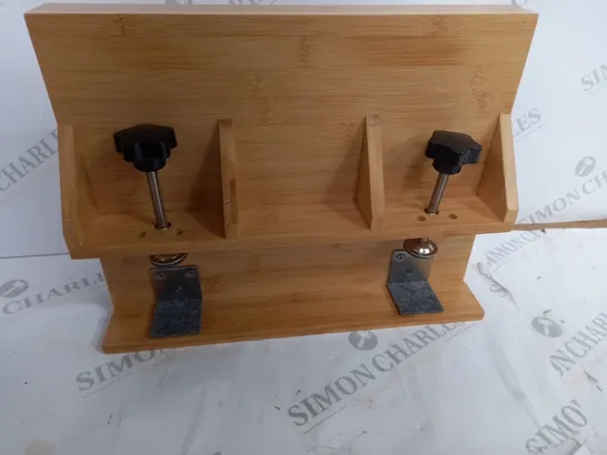 WOODEN TRAY MOUNT 