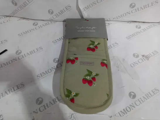 SOPHIE ALLPORT BUNCHES STRAWBERRYS DOUBLE OVEN GLOVES