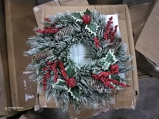 BOXED 35CM LIGHTED ARTIFICIAL WREATH