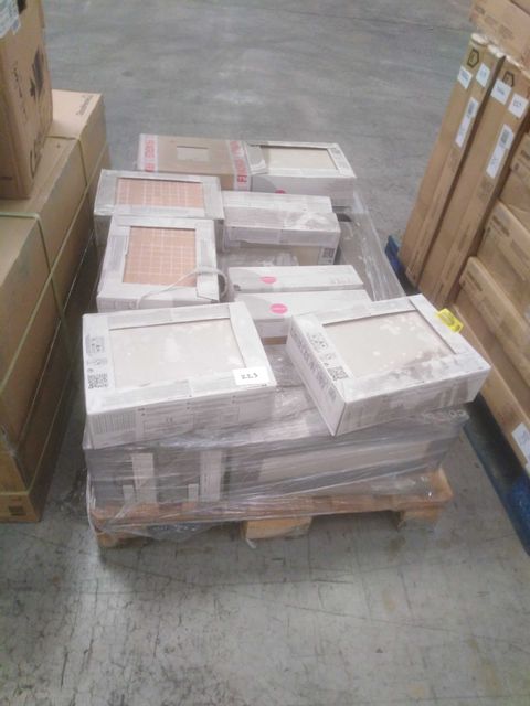 PALLET OF APPROXIMATELY 40 PACKS OF ASSORTED WALL AND FLOOR TILES