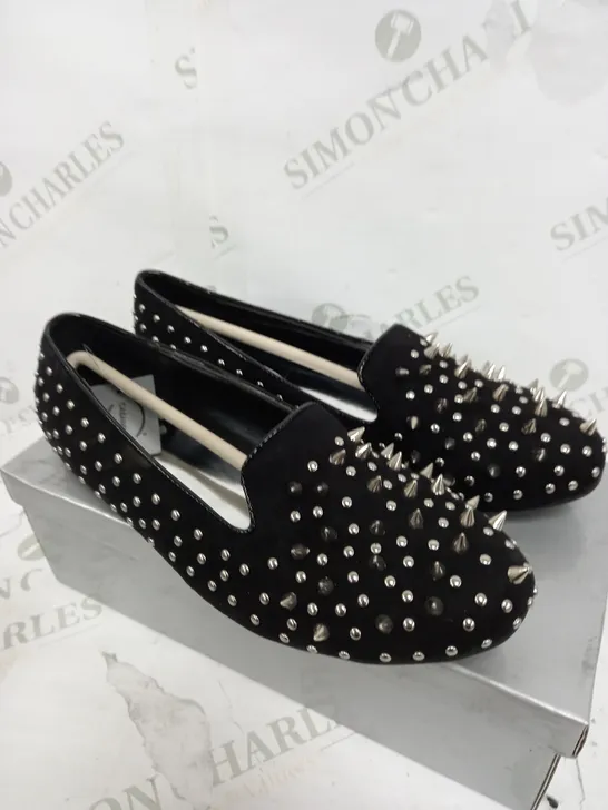 BOXED CASANDRA BLACK LOW SPIKED SHOES - SIZE 6