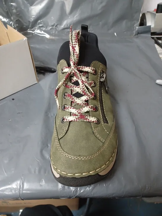 BOXED PAIR OF RIEKER DECK SHOES/TRAINERS - GREEN- SIZE 7 UK