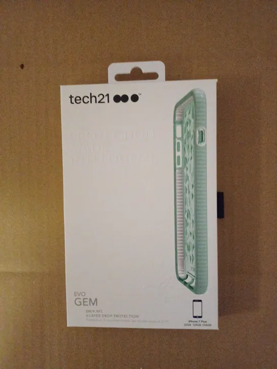 LOT OF APPROXIMATELY 79 BRAND NEW BOXED TECH 21 EVO GEM CASE WITH 9.9FT 3-LAYER DROP PROTECTION FOR IPHONE 7 PLUS T21-5429 GREEN